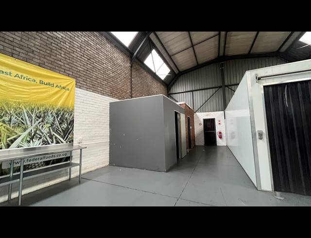 550M² WAREHOUSE TO LET IN SPARTAN